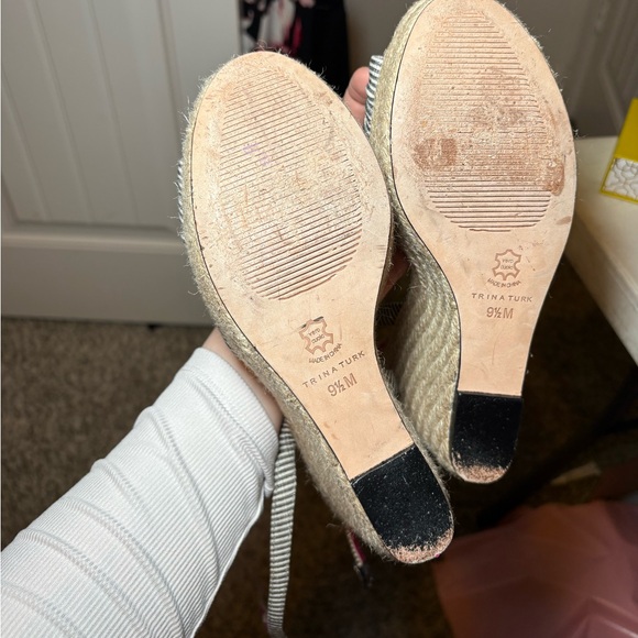 Trina Turk Pink Insole Striped Wedge Heel - Picture 4 of 4